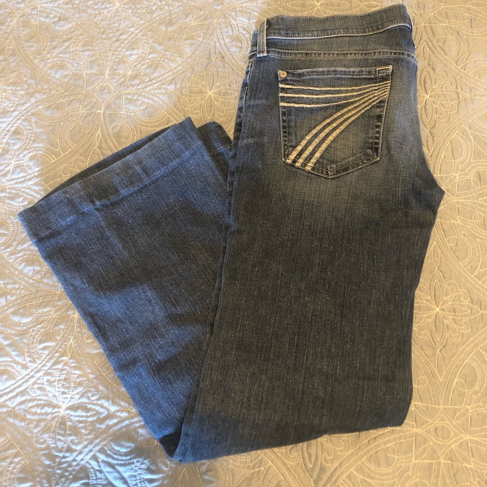 7FAMK Light Wash Dojo Jeans